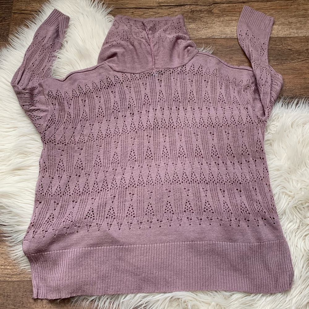 Junior’s Sweater - Picture 6 of 7